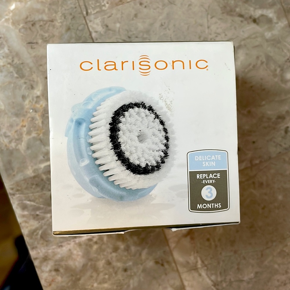 NIB Clarisonic replacement brush head for delicate skin